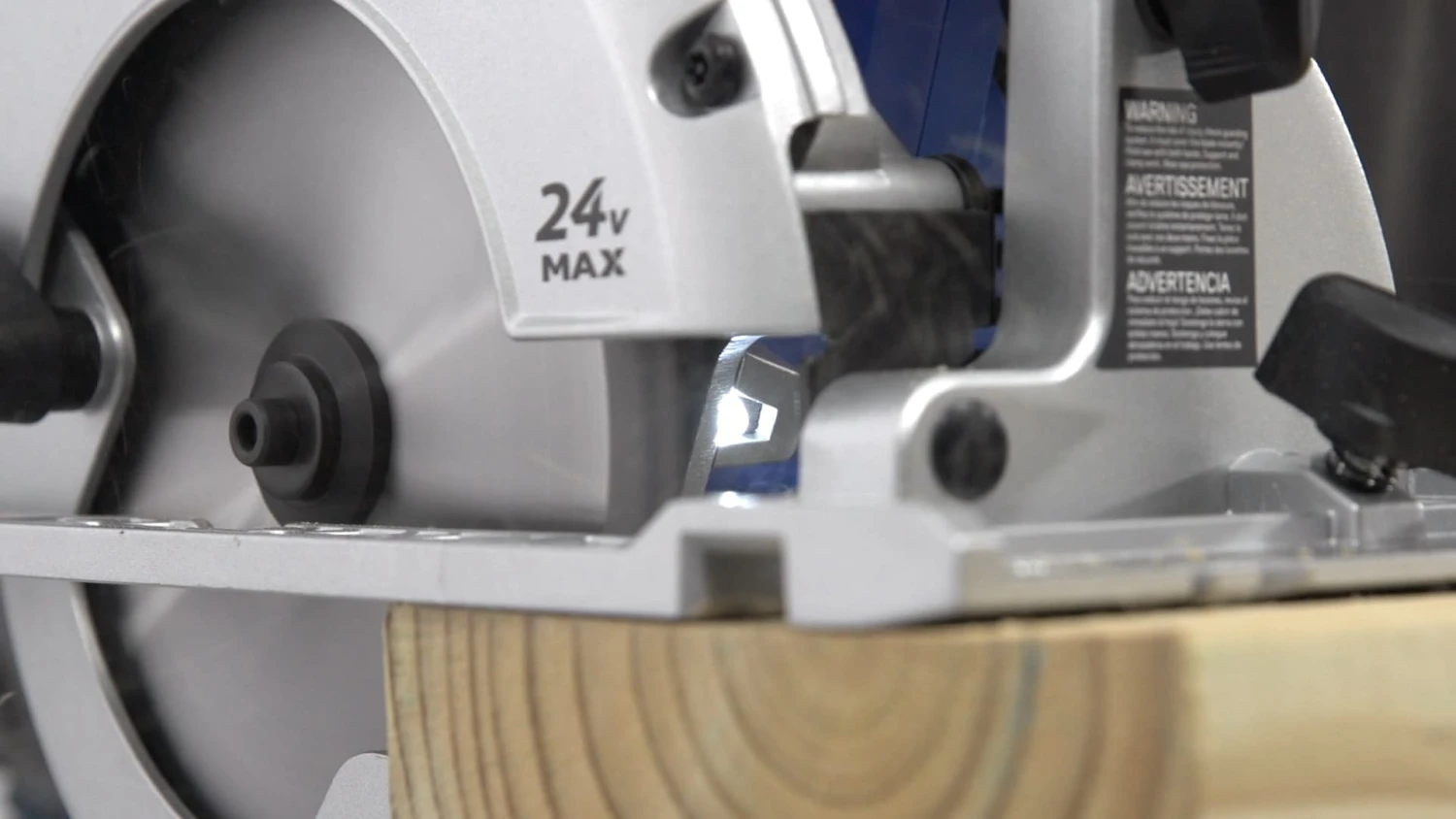 Kobalt Circular Saws 24-Volt Max 6-1/2-in Brushless Cordless Circular Saw Circular Saw 9 Kobalt Circular Saws 24-Volt Max 6-1/2-in Brushless Cordless Circular Saw Circular Saw - Image 9