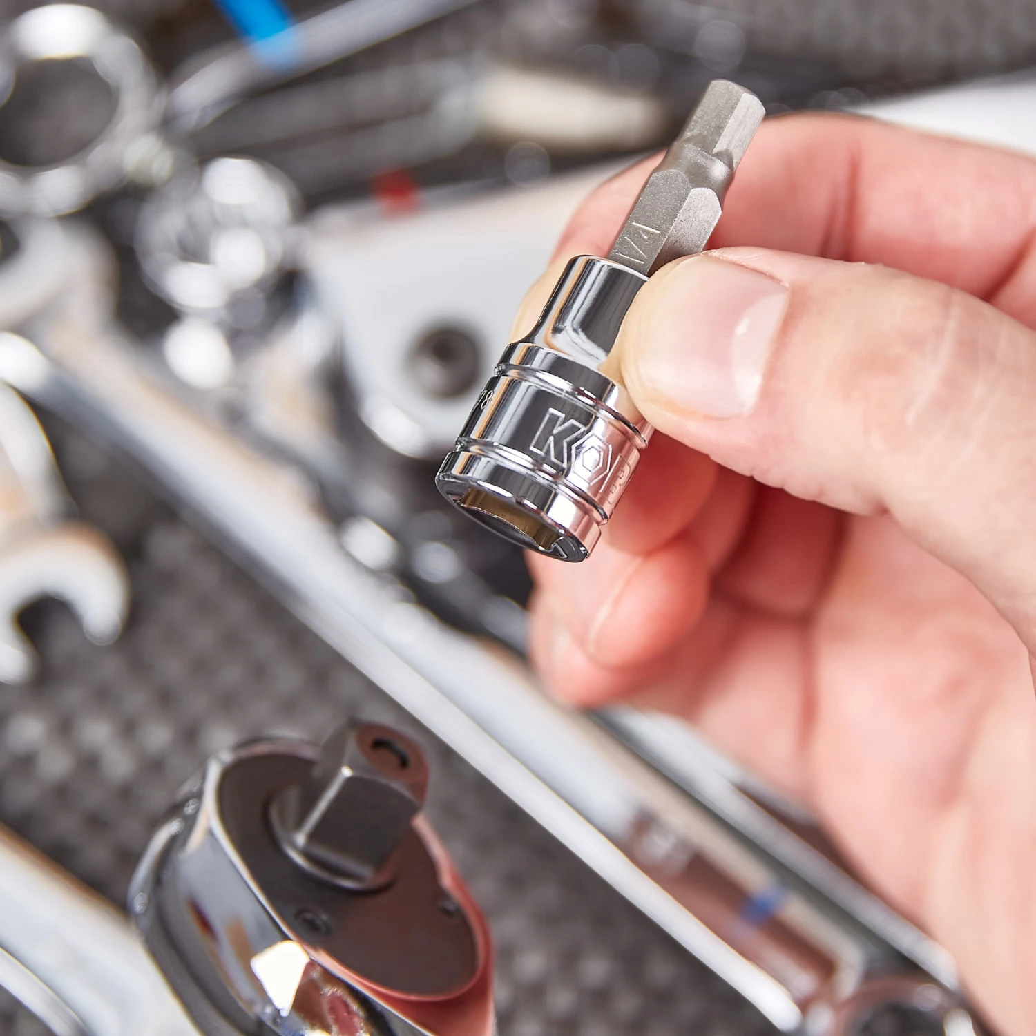 Kobalt Driver Sockets & Sets 3/8-in Drive 1/4-in Hex Bit Standard (SAE) Driver Socket 4 Kobalt Driver Sockets & Sets 3/8-in Drive 1/4-in Hex Bit Standard (SAE) Driver Socket - Image 4