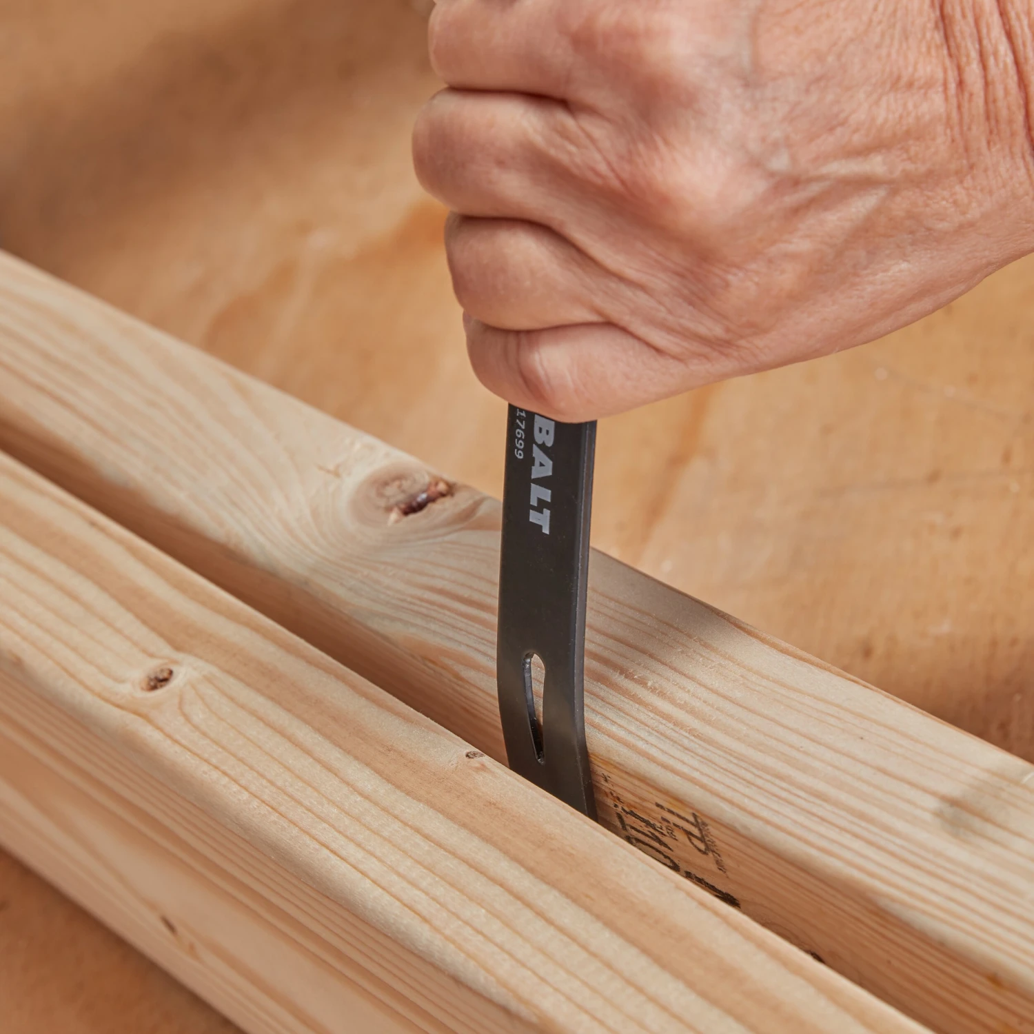 Kobalt Crowbars & Pry Bars Prybar 7-in High Carbon Steel Wrecking Bar 3 Kobalt Crowbars & Pry Bars Prybar 7-in High Carbon Steel Wrecking Bar - Image 3