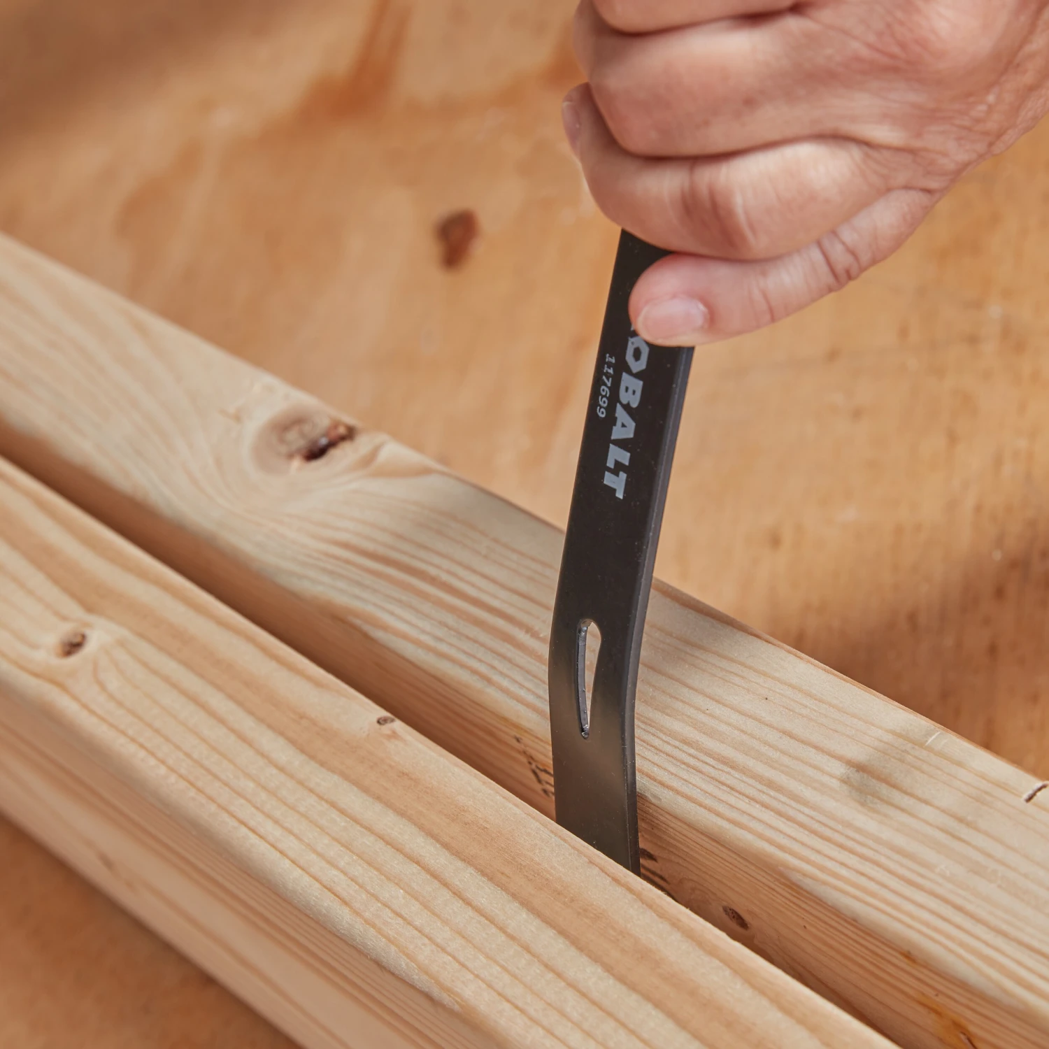 Kobalt Crowbars & Pry Bars Prybar 7-in High Carbon Steel Wrecking Bar 5 Kobalt Crowbars & Pry Bars Prybar 7-in High Carbon Steel Wrecking Bar - Image 5